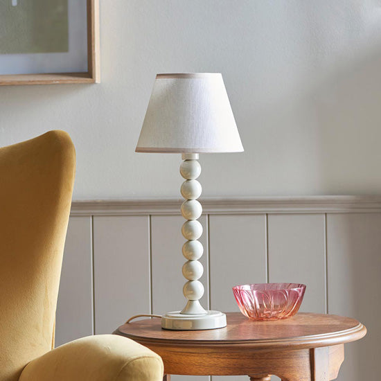 Higgledy And Ivy 20cm Vintage White Shade Table Lamp With High Gloss Almond White Base